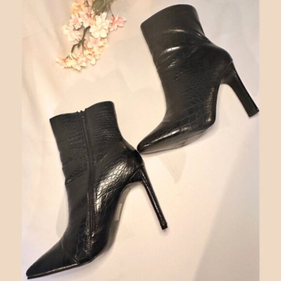 Black Croc-Patterned Booties - Picture 6 of 11